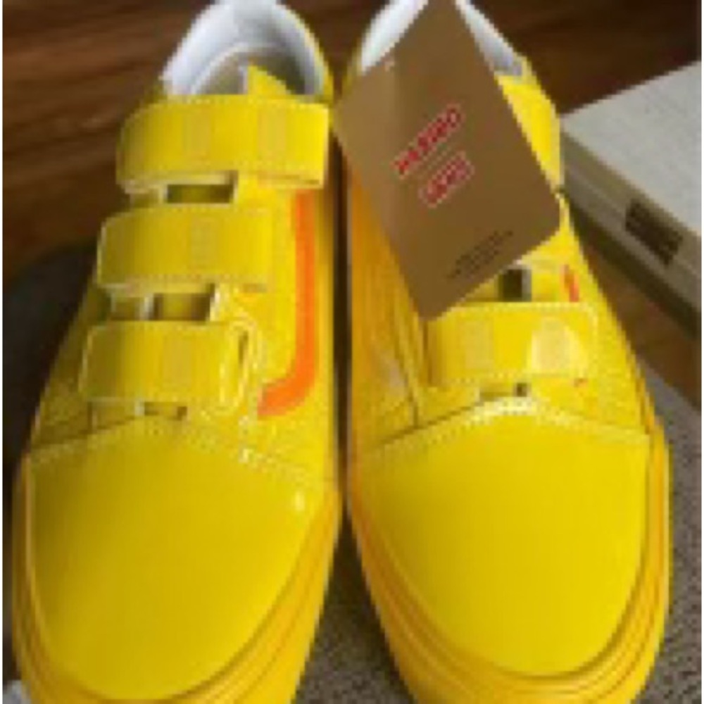 Haribo x Old Skool V Goldbears Vans - size 9